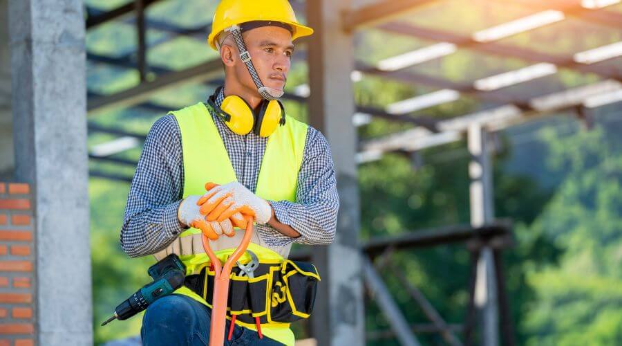 Professional gutter cleaning in Dale, TX